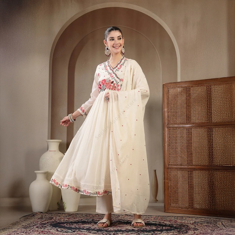 White Cotton Anarkali Kurti Se - مراجعة Summer Clothing Pakistan وسعره