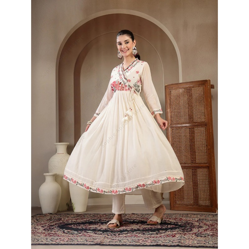 White Cotton Anarkali Kurti Se - مراجعة Summer Clothing Pakistan وسعره